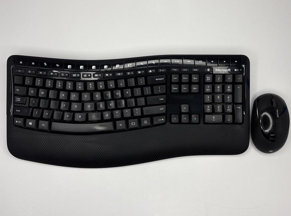 Microsoft Wireless Comfort 5050 Desktop Keyboard & Mouse w/ Dongle Complete