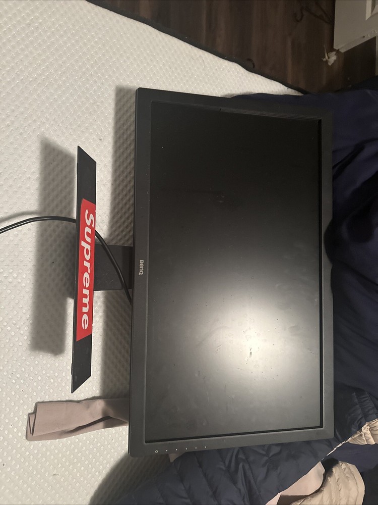 2 Monitors And Keyboard