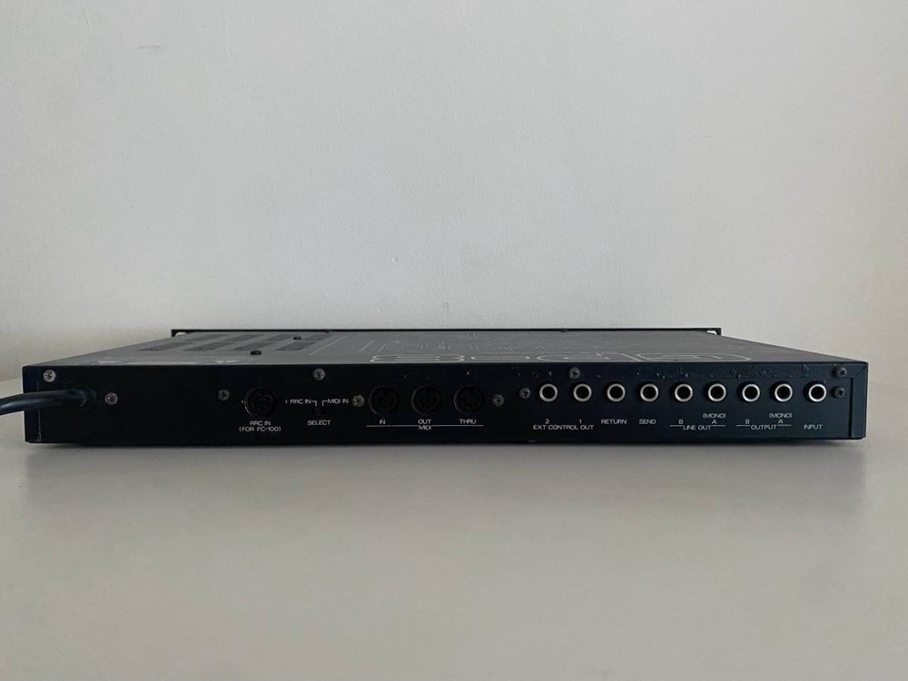 Roland GP-8 Rackmount Guitar Effects Processor Made in Japan