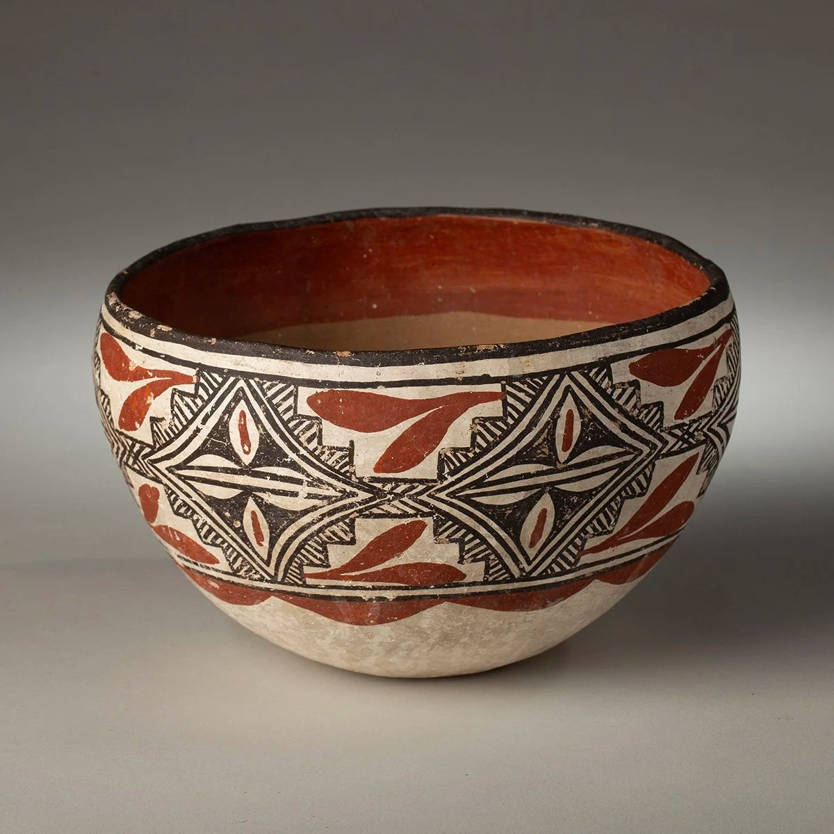 1910 FINELY DECORATED ISLETA BOWL