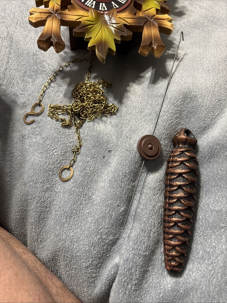 Cuckoo Clock With Chain And One Weight