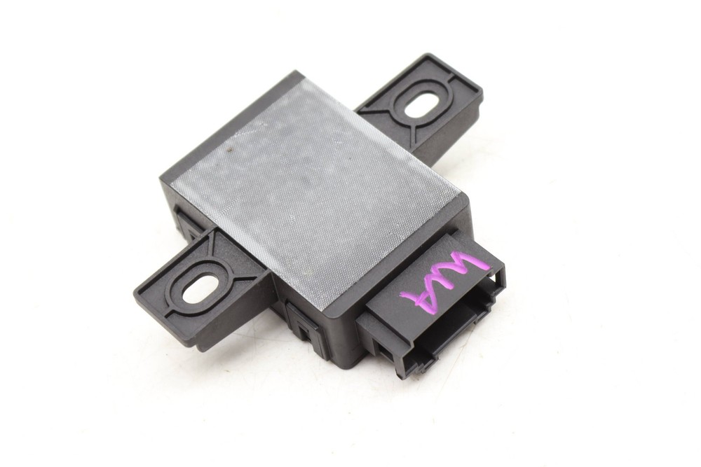 2011-2018 VW TOUAREG - Backrest Release Control Module 7P6959257