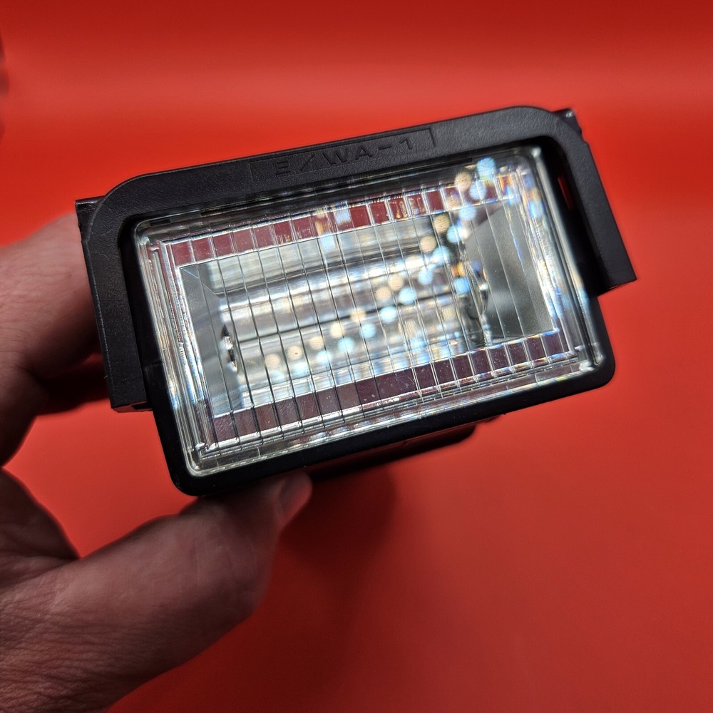 Vivitar Auto Thyristor 3700 Camera Flash Attachment - Very Nice With Case