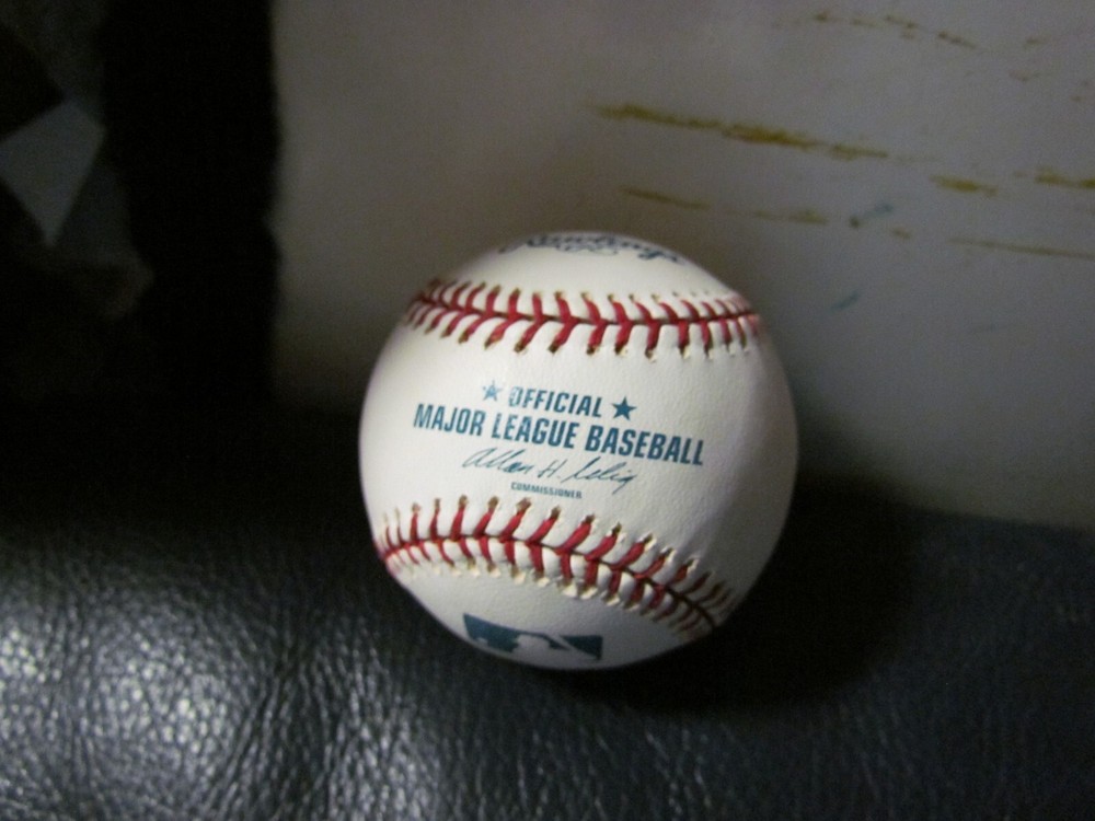 Dan Uggla Signed Baseball