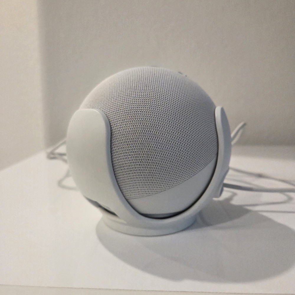 Amazon Echo Dot 4th Gen Smart Speaker White Model B7W64E With Stand Not Tested