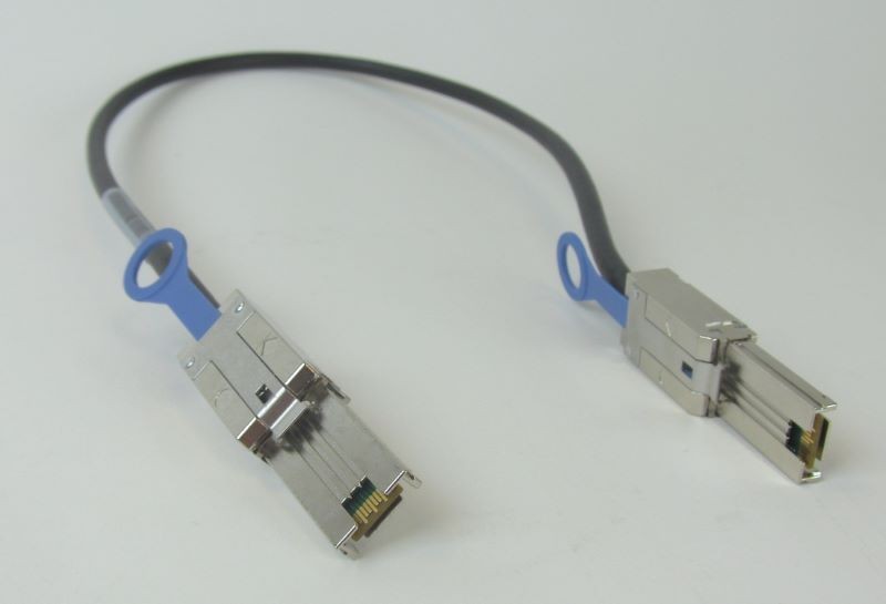 Compellent W508F Mini SAS External Cable 24" vt