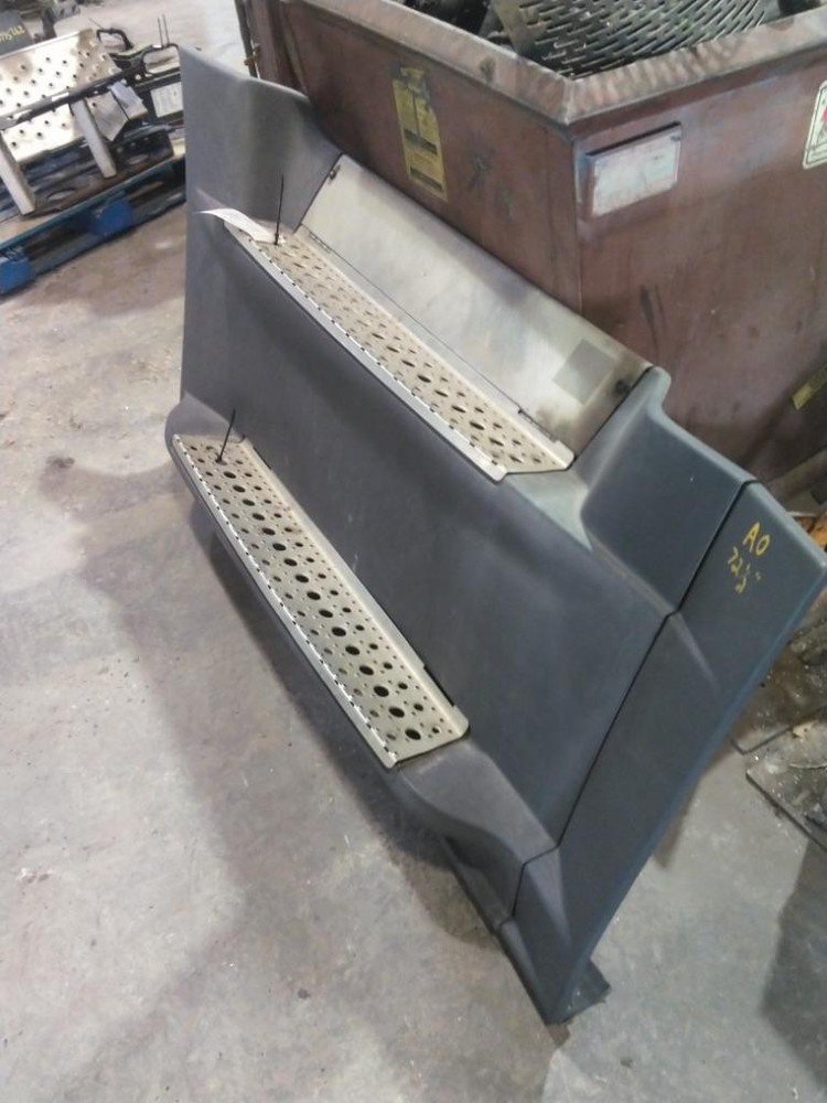 For 2016 FREIGHTLINER CASCADIA 125 SIDE FAIRING Left , MN