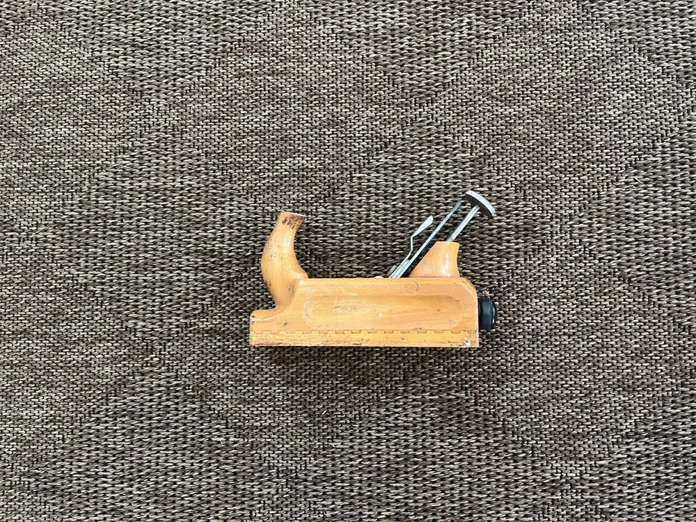 E.C.E. Smoothing Plane Model 704