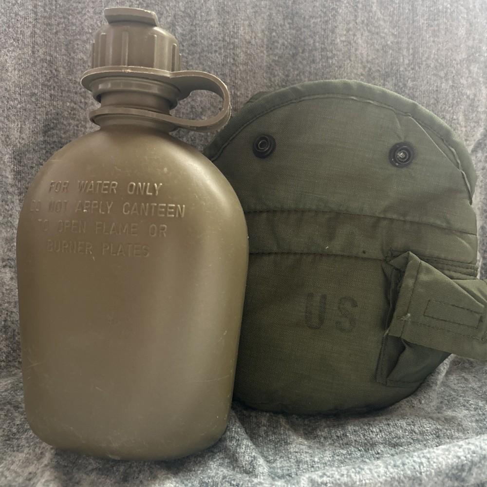 U S Army Water Canteen Thermos w Cover