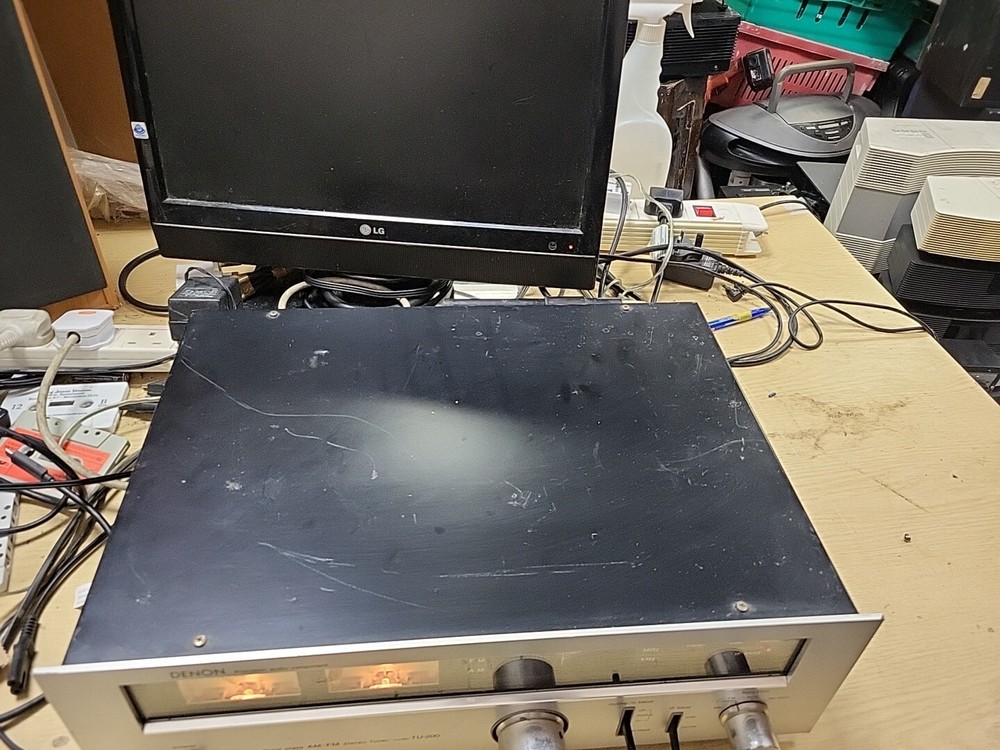 Denon TU-200 Stereo Tuner