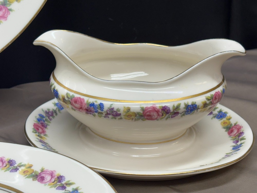 Castleton "CASTLETON MANOR" USA ~ 4 Piece Serving Set: Platters, Bowl, Gravy