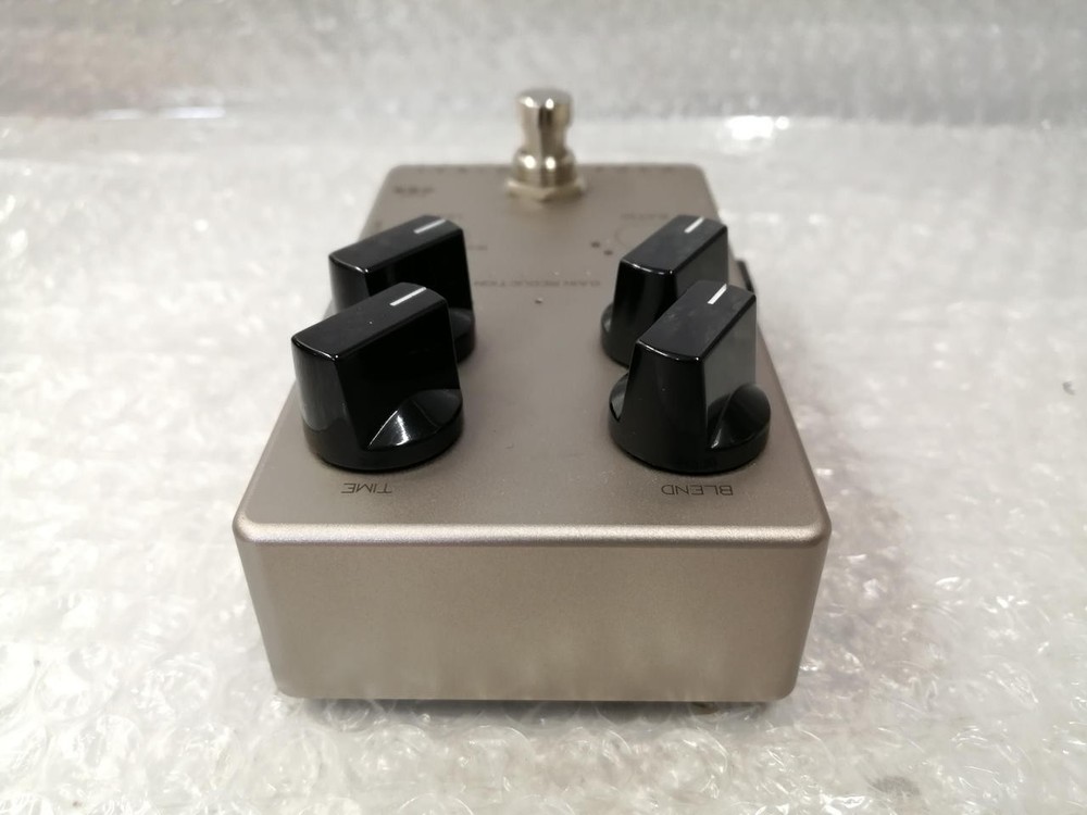 DARKGLASS ELECTRONICS HYPER LUMINAL Model