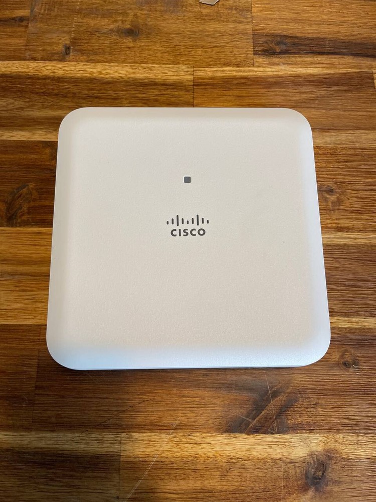 Cisco AIR-AP1832I-E-K9 802.11ac Wave 2; 3x3:2SS E Reg Domain