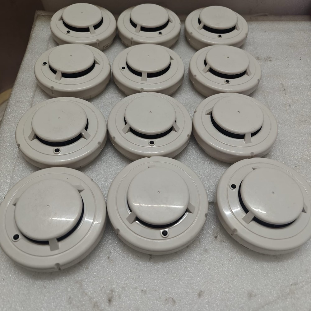 SYSTEM SENSOR SMOKE DETECTOR 2351/E