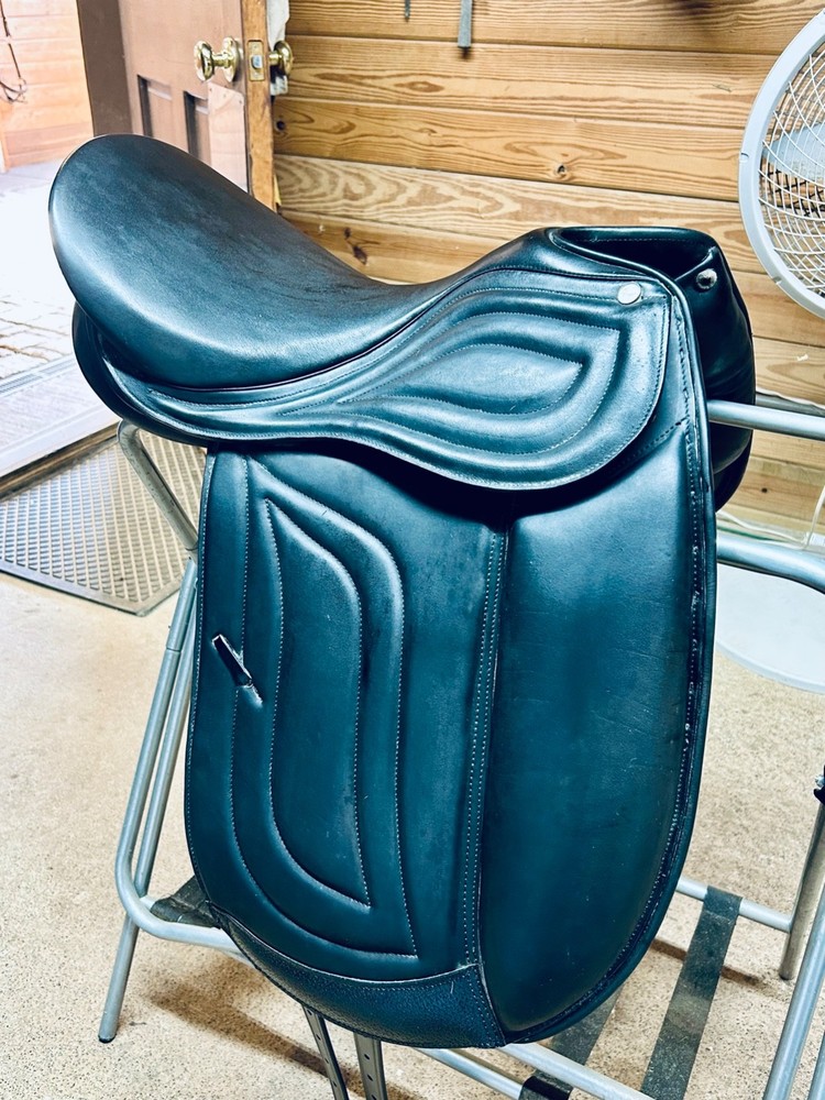 17" Dressage Saddle