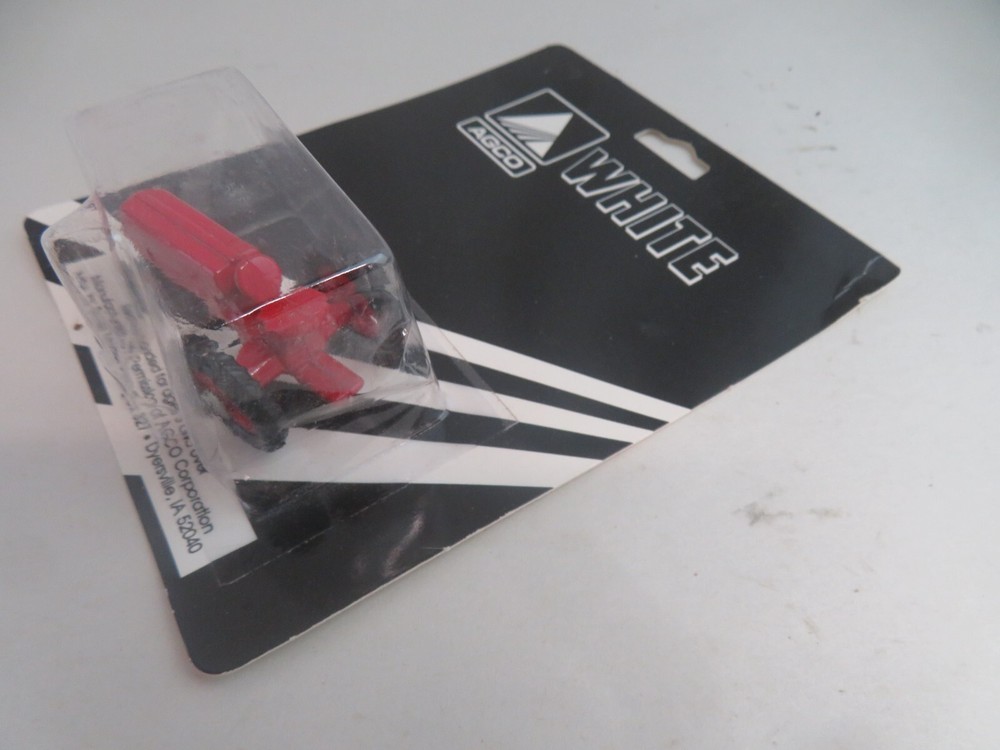 1/64th Scale White Tractor Die-cast Scale Models Agco Red