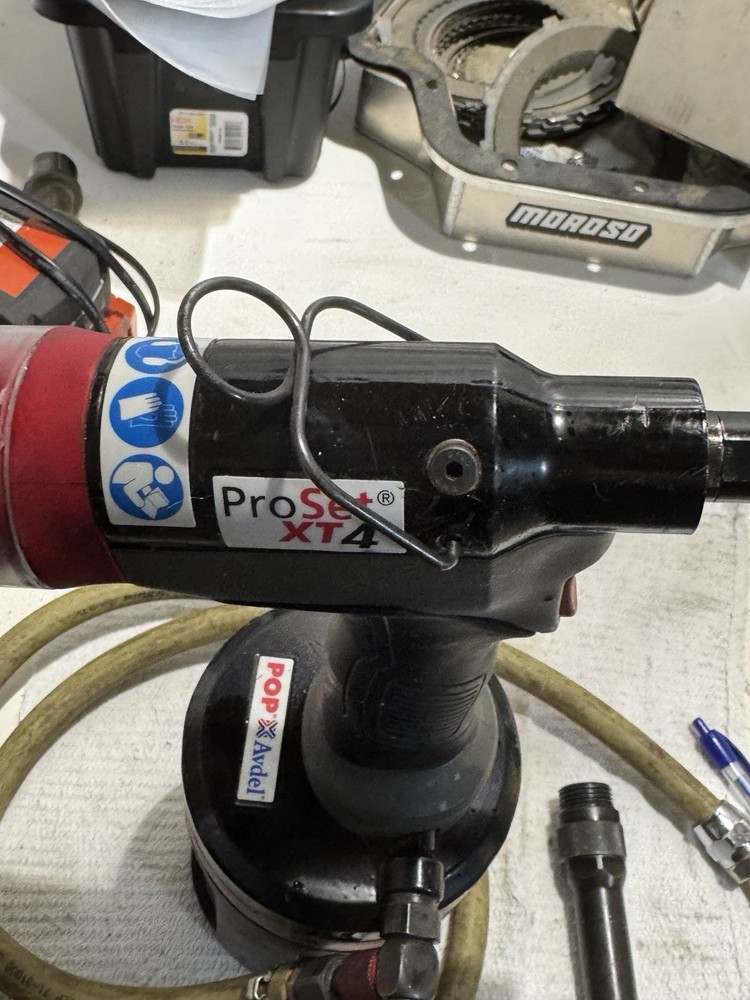 Stanley Pop Avdel ProSet XT4 Rivet Gun 76004