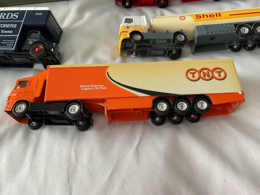 Boxed Matchbox x 2 Plus Corgi Unboxed x 5