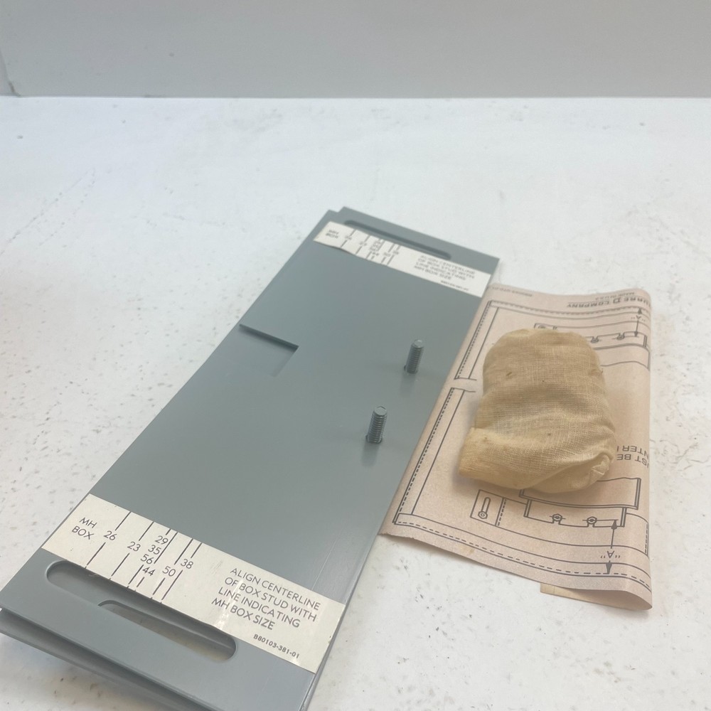 SQUARE D NQ-25D Mounting Bracket for NQO NQOB Panelboard Interior