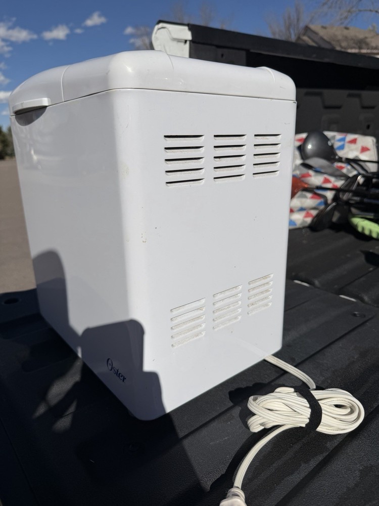 Oster 5839 Automatic Bread Maker Machine 520W 120V – No Bread Pan