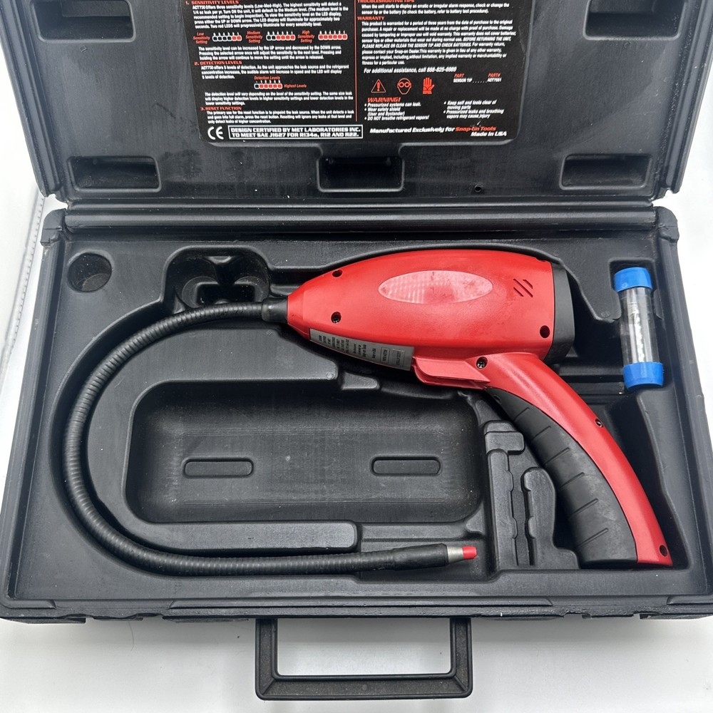 Snap-On Electronic Leak Detector ACT730 with Case
