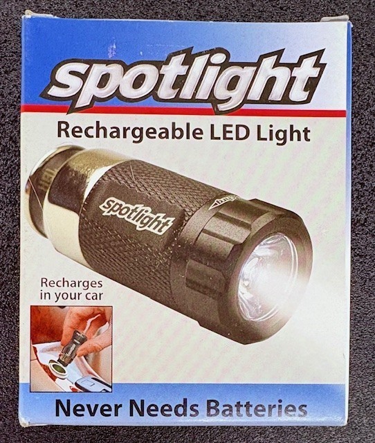 SPOTLIGHT RECHAGEABLE LED LIGHT