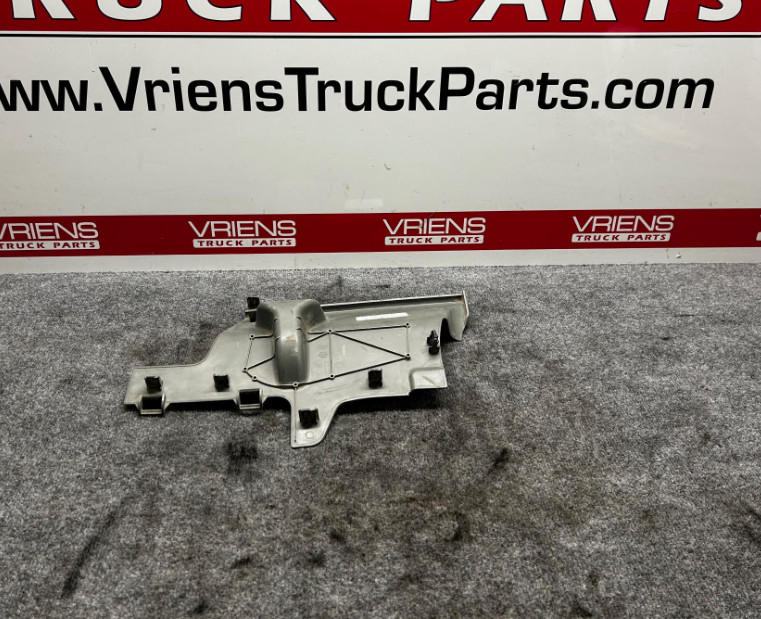 S60-1304 DASH KICK PANEL LH