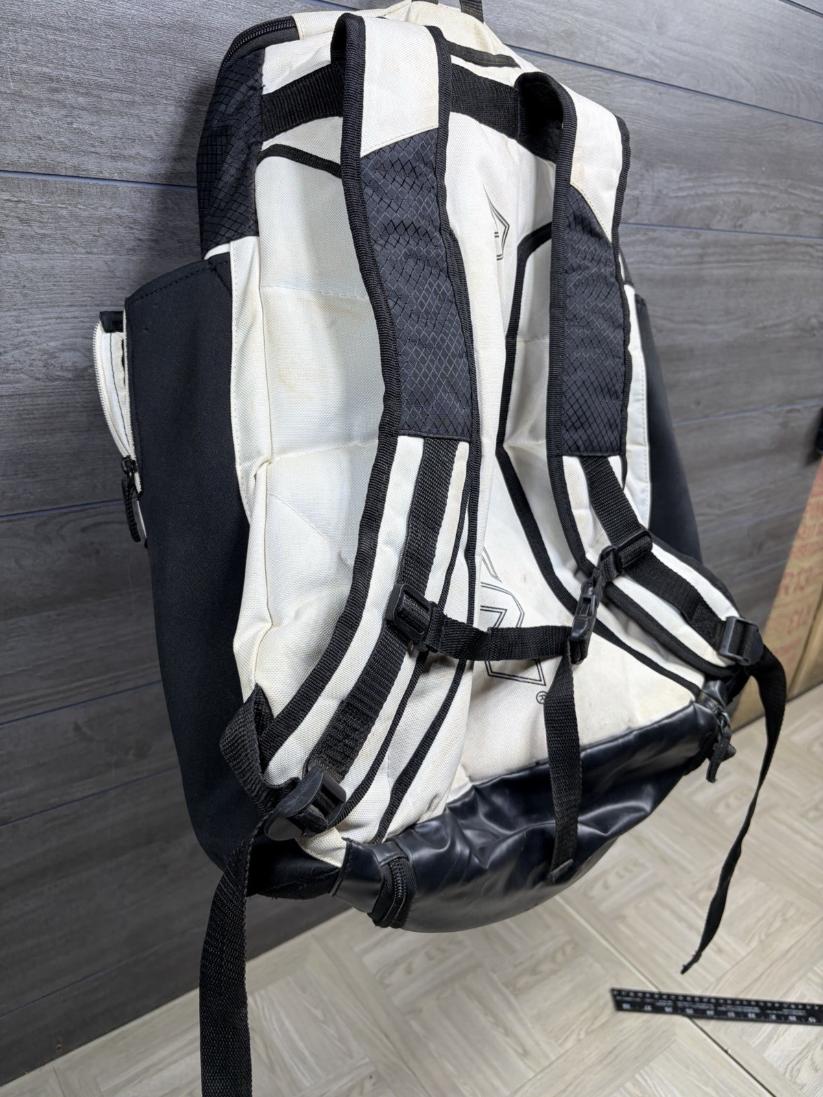 Miken MK7X Baseball Backpack Softball 4 Bat Sleeves Black White Slow pitch Large