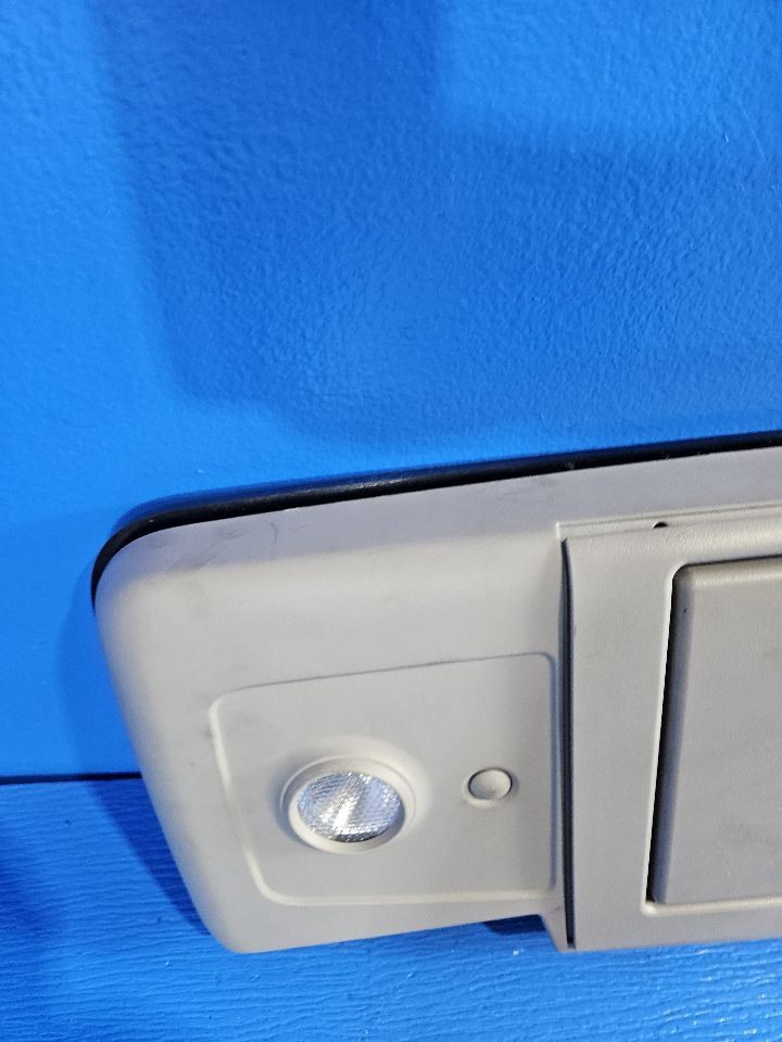 TRAVERSE 2012 Console Rear LIGHT 6893