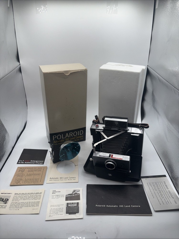 Polaroid Automatic 100 Land camera COMPLETE W/ Flashgun 268 Untested