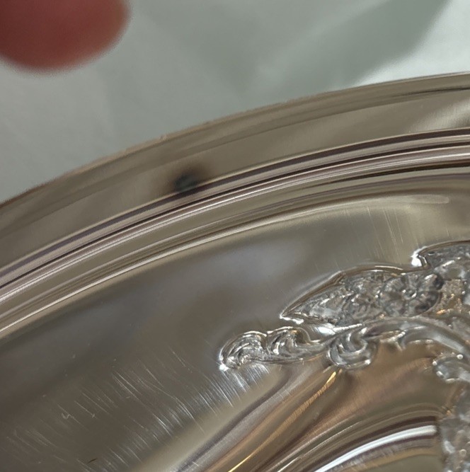 Oneida - Castle Court Round Bowl 8" Silverplate Bowl with plastic liner-used