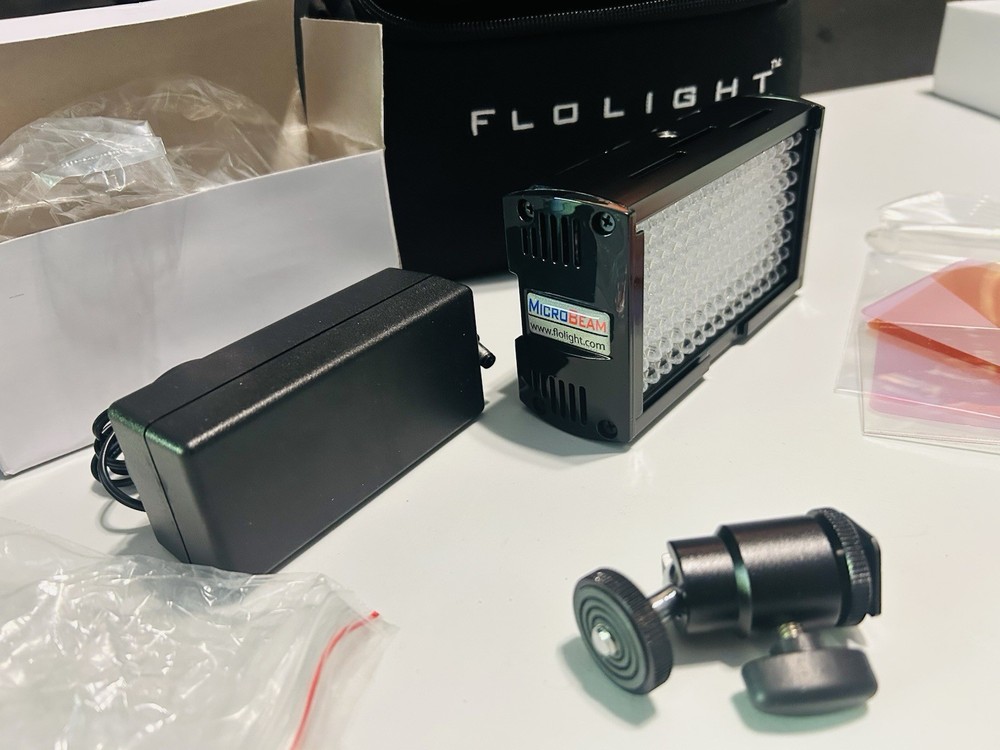 FloLight MicroBeam 128 High Output Compact LED Light w/bag, mount, filters