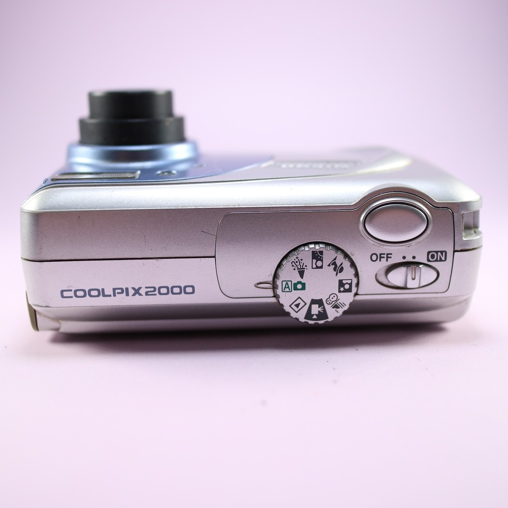 Nikon Digital Camera Coolpix 2000 2.0MP Silver Tested