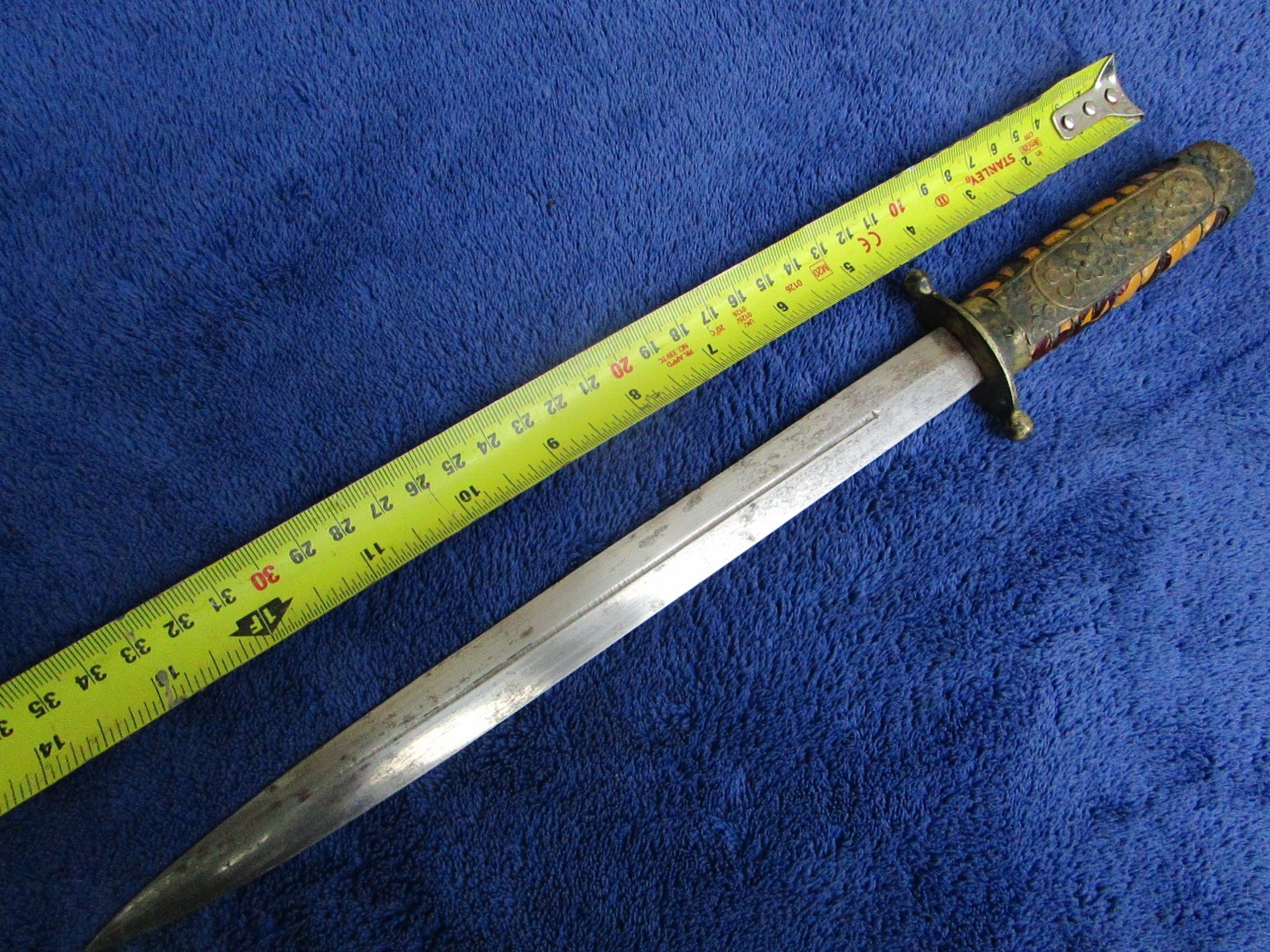 RARE ORIGINAL WW2 CHINESE NATIONALIST CHAI KAN SHEK DAGGER AND SCABBARD