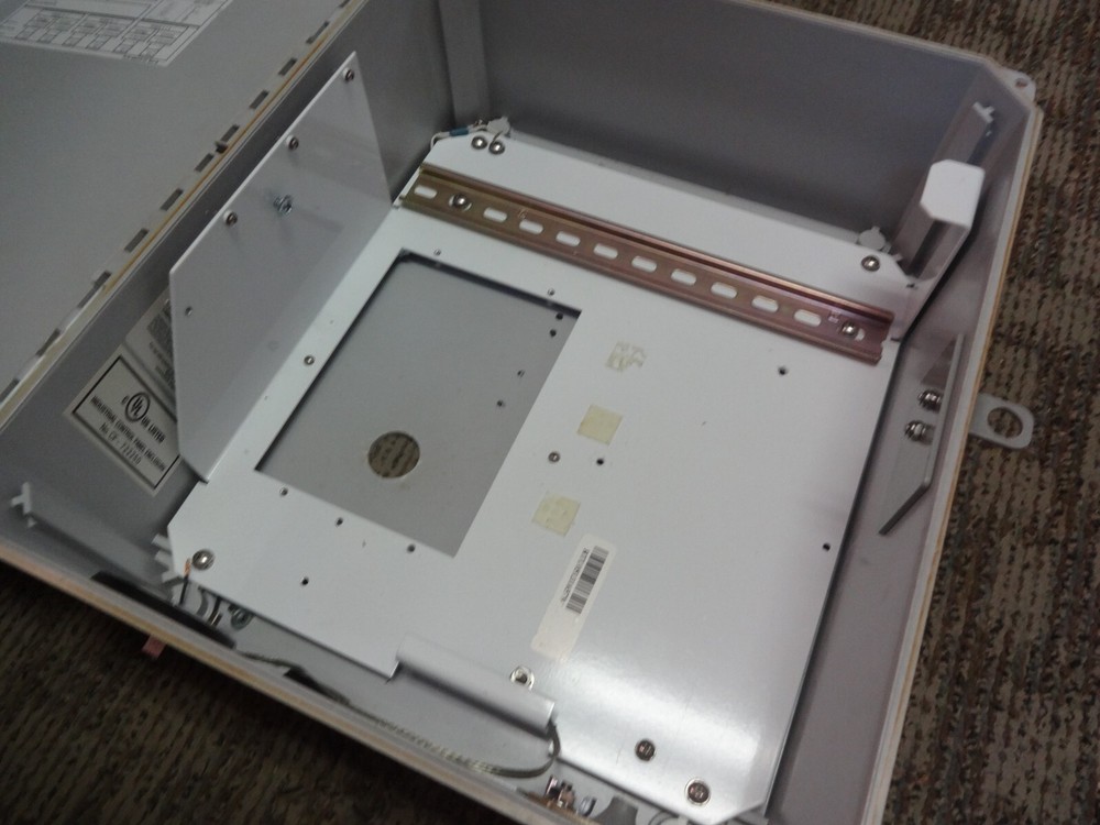 Hubbell Wiegmann Hw-141206chqr Continuous Hinge Quick Release Enclosure