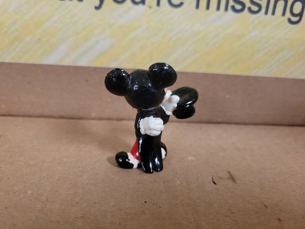 VINTAGE SMALL MICKEY MOUSE FIGURE TOP HAT APPLAUSE SUIT
