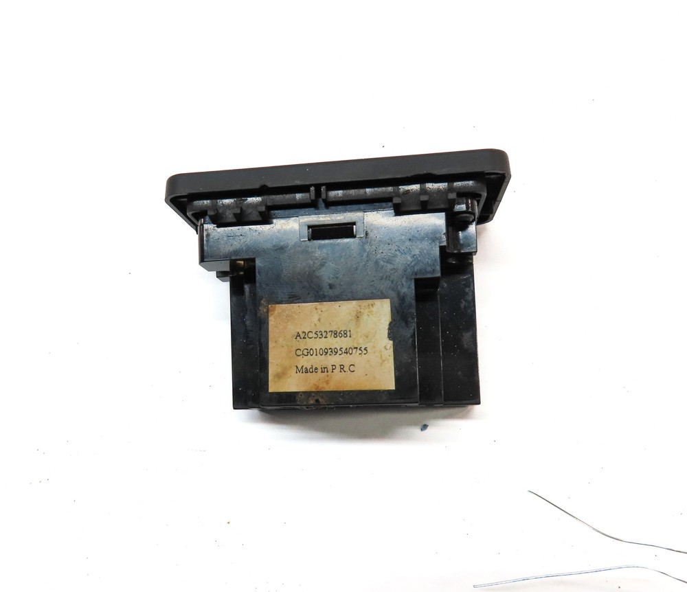 2010 RANGE ROVER (L322) USB IPOD INPUT JACK PANEL