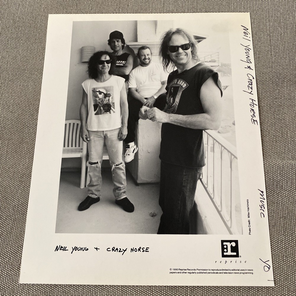 Neil Young Press Photo 8x10”. Reprise Records. See Description.