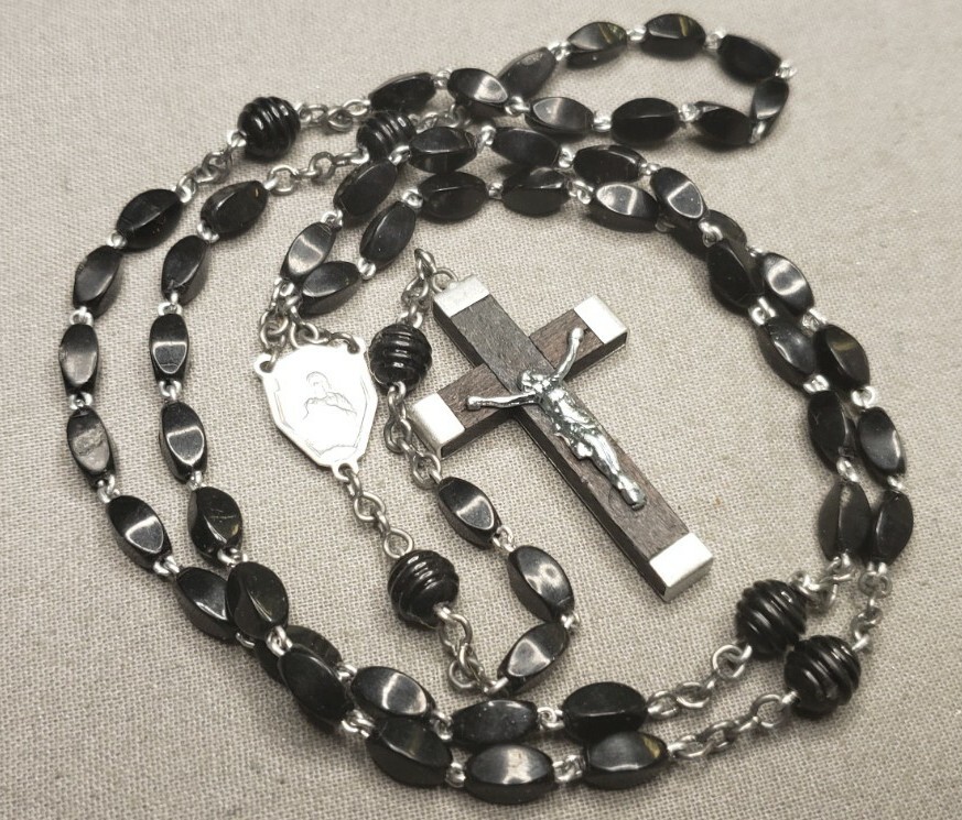 Vintage Rosary black beads Crucifix Catholic Beautiful G55