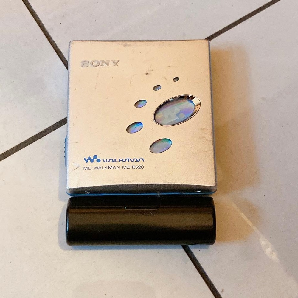 Sony MD Walkman MZ-E520 Portable Player Untested