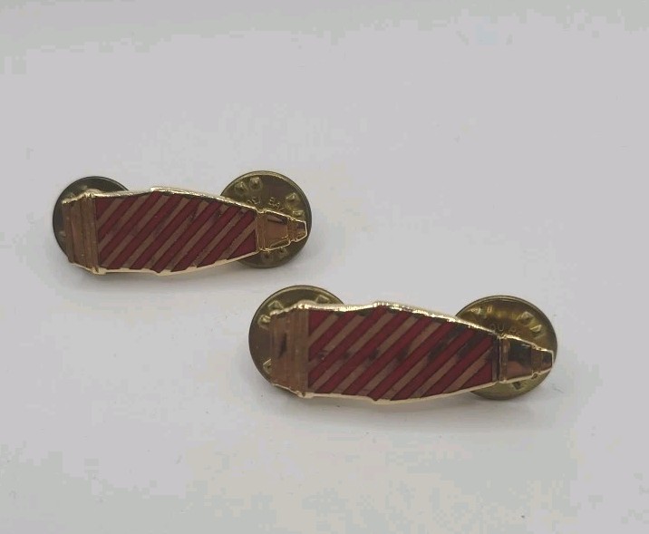 9th Division Artillery DUI Insignia Pair