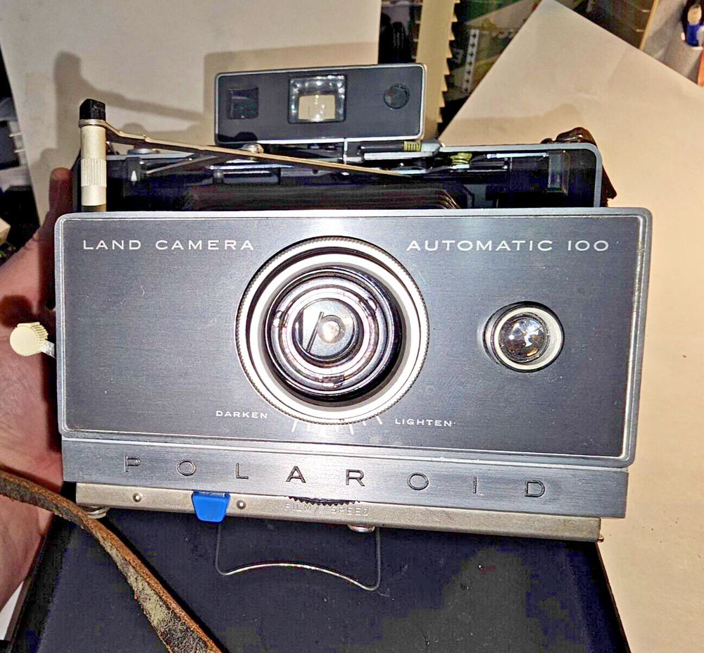Vintage Polaroid Land Camera Automatic 100 Excellent Condition - Untested