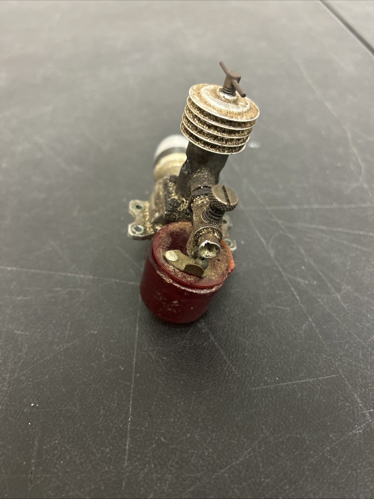 E.D 2.cc DIESEL MODEL AIRPLANE ENGINE M11