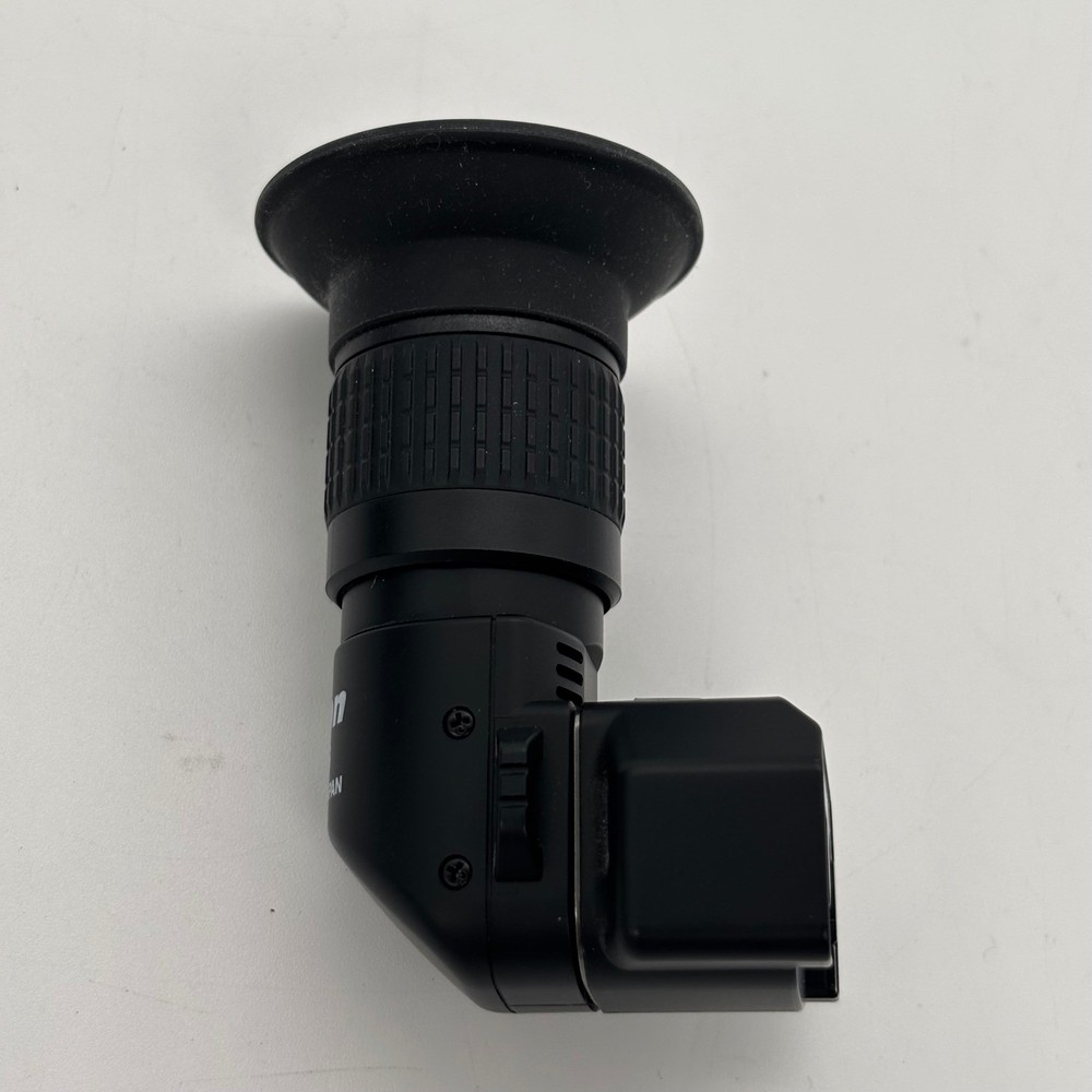 Nikon DR-6 Right Angle Viewfinder Attachment for Rectangular Eyepiece DSLRs Case