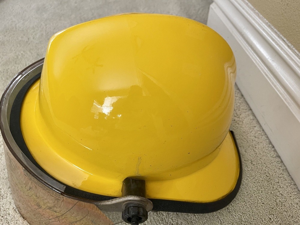 2002 Cairns FireFighters Helmets 66OC B-MOD Yellow Adjustable Size ( READ )