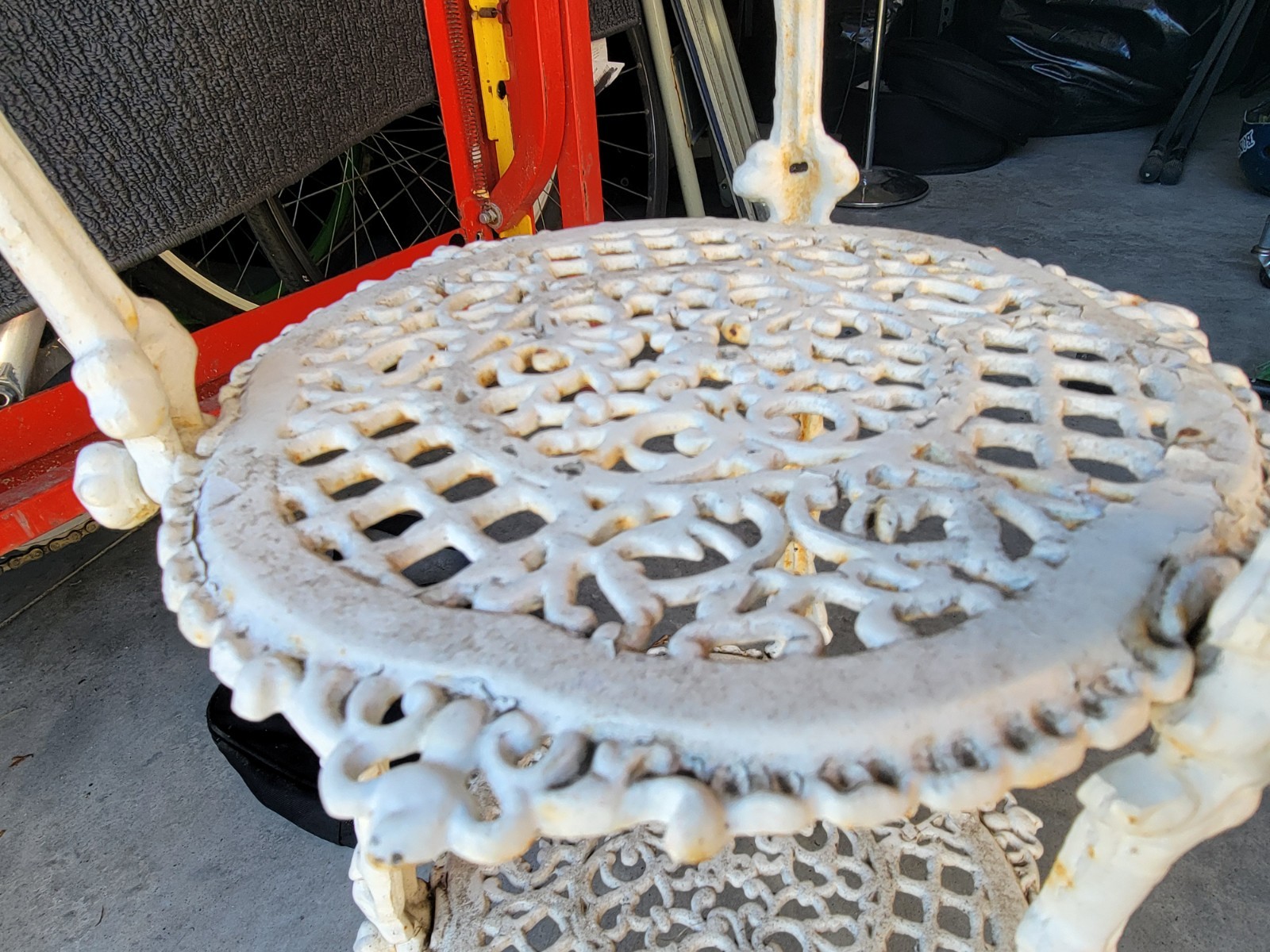 Victorian Style Cast Iron 3-Tier Plant Stand Shelf White