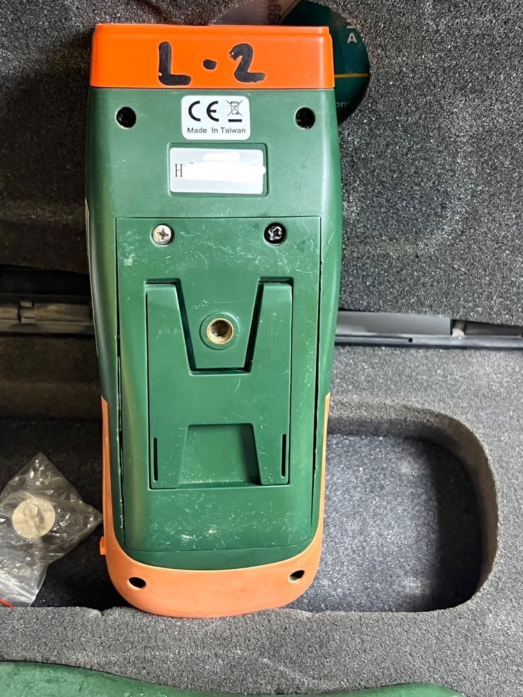 EXTECH SDL200 4-CHANNEL TEMPERATURE METER