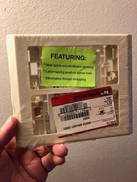 NEW Wiremold 5407C Device Mounting Bracket Ivory