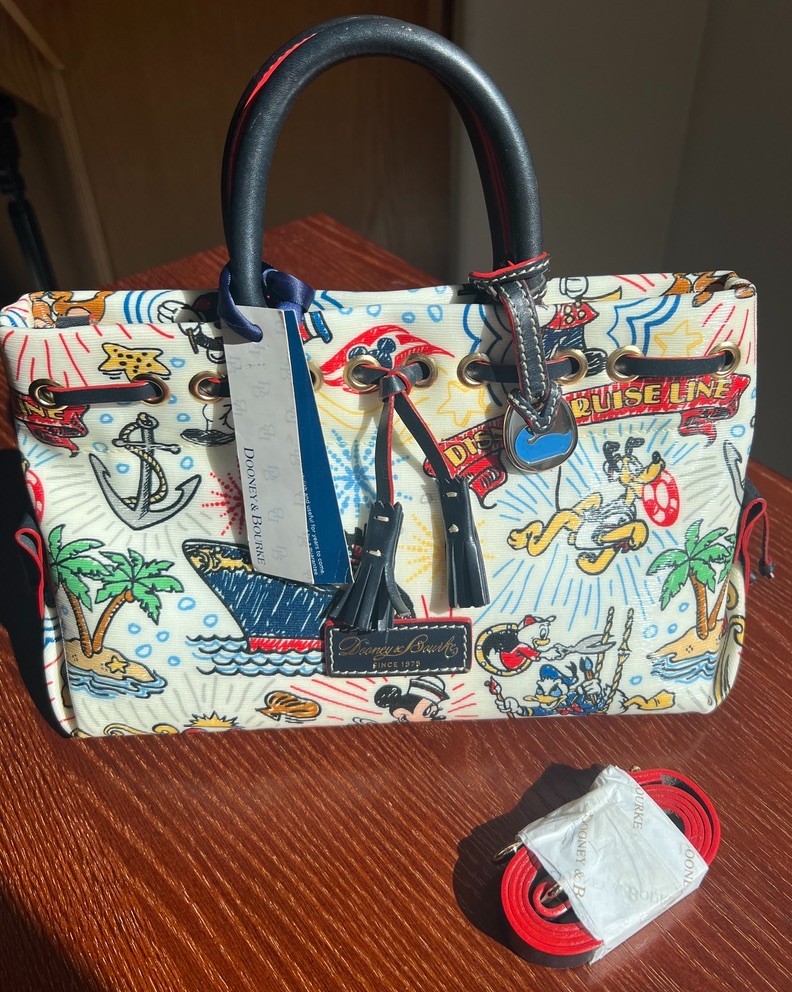 NWT Disney Dooney & Bourke DCL Sketch Tassel Tote D045B - EXCELLENT PLACEMENT