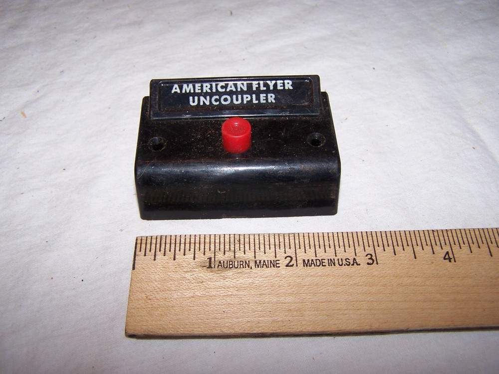 Vintage AMERICAN FLYER UNCOUPLER